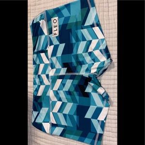 FLEO shorts pattern size large